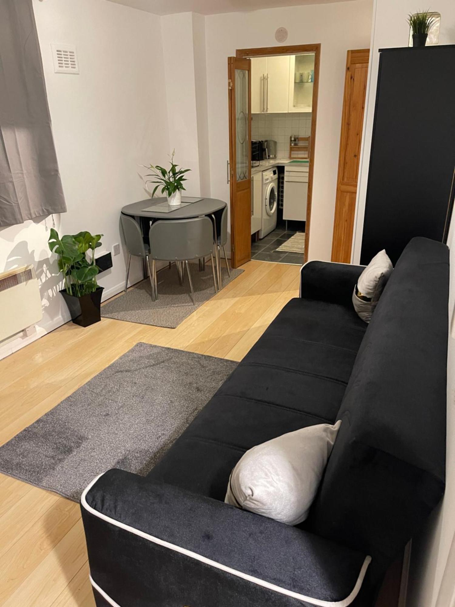 Cosy Flat Behind A Creekbeach In Grays エクステリア 写真